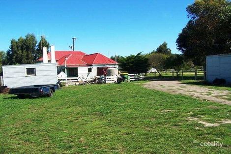 Property photo of 32 Bridge Road Bushfield VIC 3281