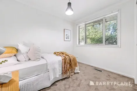 Property photo of 6 Stringybark Court Berwick VIC 3806