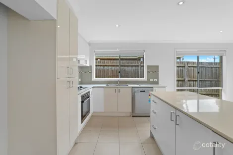 Property photo of 3 Premier Lane Garfield VIC 3814