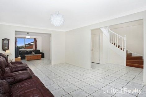 Property photo of 2 Beaconsfield Avenue West Hoxton NSW 2171
