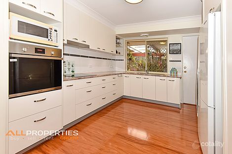 Property photo of 6 Stretton Court Heritage Park QLD 4118