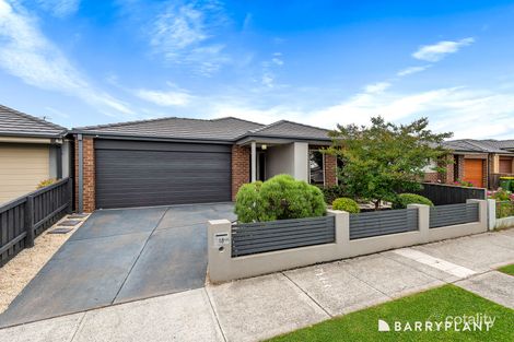 18 Armidale Dr, Pakenham, VIC 3810