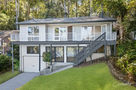 Property photo of 214 The Round Drive Avoca Beach NSW 2251