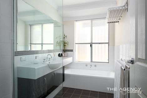 Property photo of 8A Ferndene Mews Hillarys WA 6025