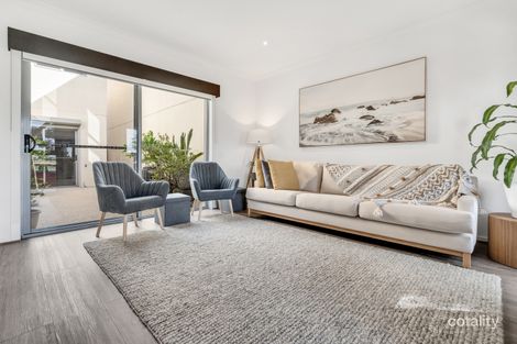 Property photo of 29 Champions Parade Wollert VIC 3750