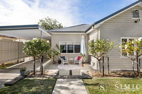 Property photo of 7 Kensington Avenue Seven Hills QLD 4170