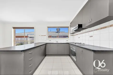 Property photo of 1/69 Timele Drive Hillside VIC 3037