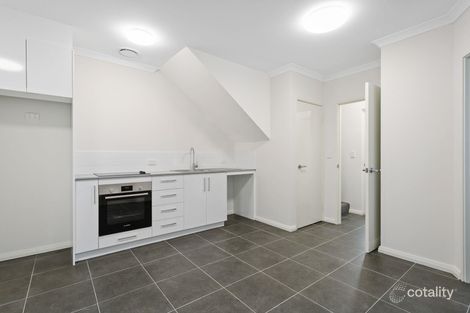 9/30 Bent St, Cannington, WA 6107