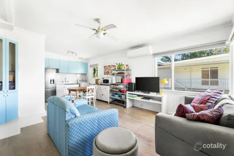 Property photo of 4 Baringa Crescent Lilli Pilli NSW 2536