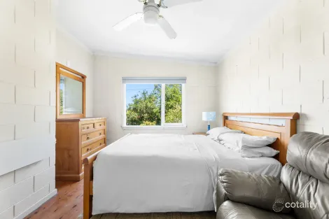 Property photo of 4 Baringa Crescent Lilli Pilli NSW 2536