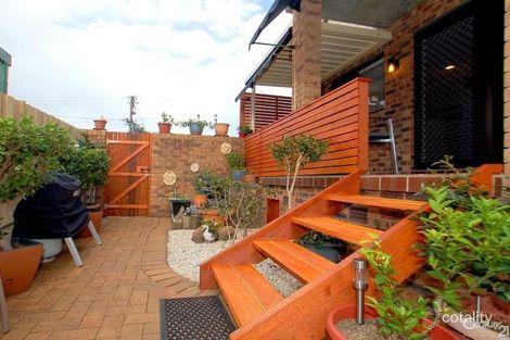 Property photo of 1/150 Albany Street Point Frederick NSW 2250