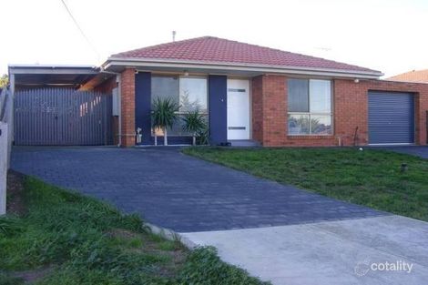 2/68 Kurung Dr, Kings Park, VIC 3021