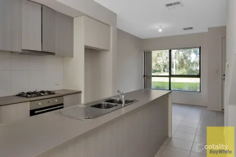 17 Derby Lane, St Clair, SA 5011