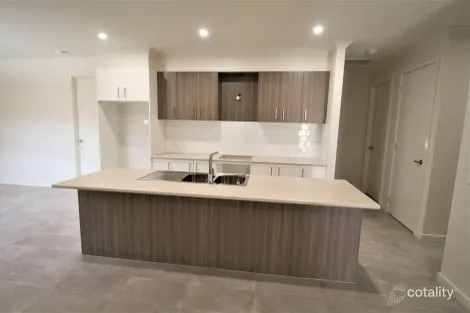 3/718 High St, Melton West, VIC 3337