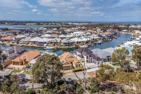 Property photo of 8 Syrenka Turn Halls Head WA 6210