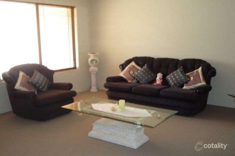 Property photo of 15 Shiralee Bend Carramar WA 6031