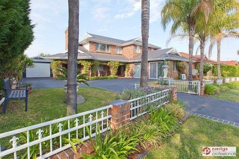 14 Gracemere Ct, Wattle Grove, NSW 2173