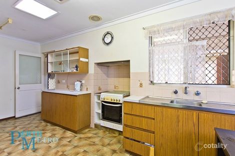 Property photo of 17 Lensham Place Armadale WA 6112