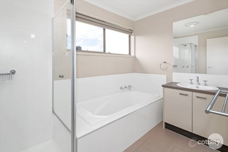 Property photo of 2 Amana Drive Alfredton VIC 3350
