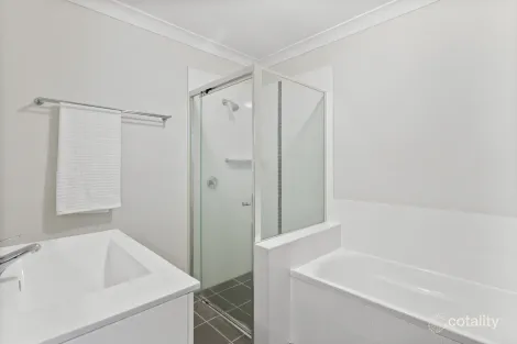 Property photo of 4/10 Veronica Court Kallangur QLD 4503