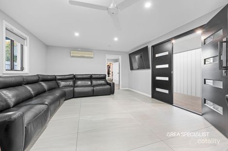 Property photo of 35 The Grange Hampton Park VIC 3976