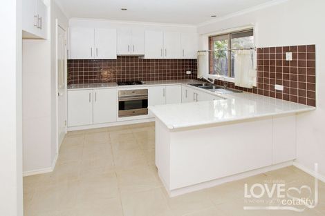 Property photo of 52 Parklands Drive Thomastown VIC 3074