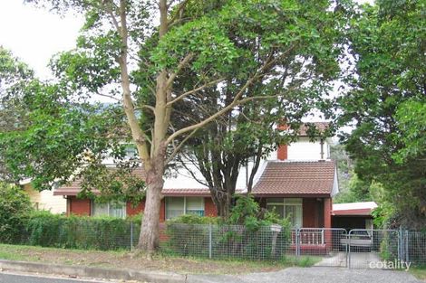 6 John St, Balgownie, NSW 2519