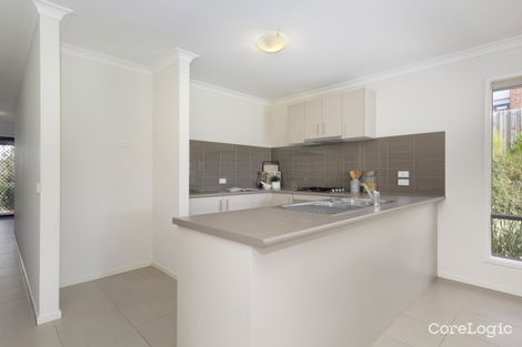 Property photo of 16 Cannington Grove Sunbury VIC 3429