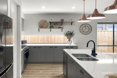 Property photo of 34 Tara Boulevard Officer VIC 3809