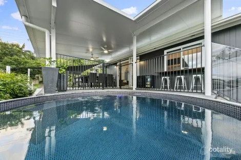 49 Hocking St, Nambour, QLD 4560