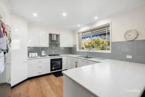 Property photo of 17 Pineridge Close Lisarow NSW 2250