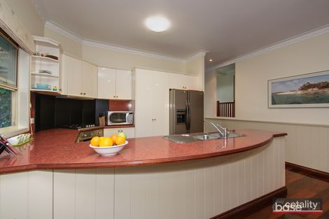 Property photo of 107 Ninth Avenue St Lucia QLD 4067
