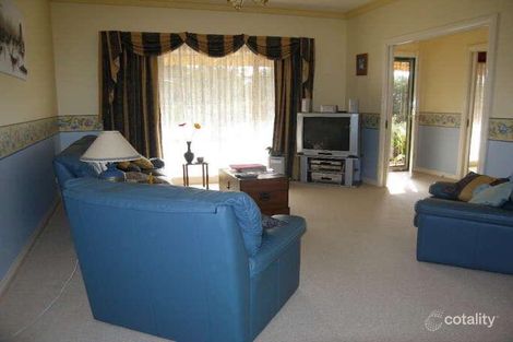 Property photo of 3A Tchumlock Court Ascot VIC 3551