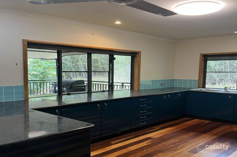 Property photo of 39 Tropic Road Cannonvale QLD 4802