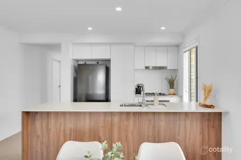Property photo of 19 Austin Way Park Ridge QLD 4125