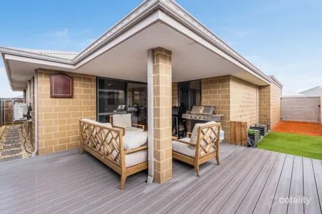 Property photo of 4 Hike Way The Vines WA 6069