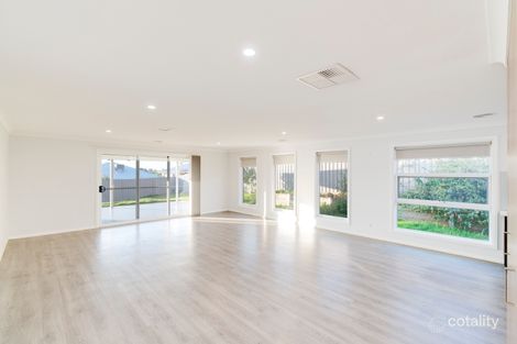 Property photo of 101 Bradman Drive Boorooma NSW 2650