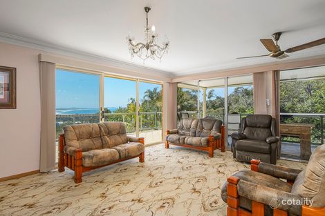 Property photo of 28 Skyline Crescent Crescent Head NSW 2440