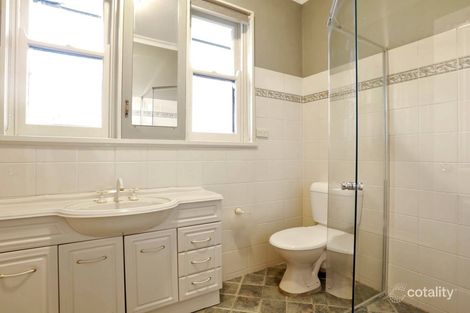 Property photo of 1 Lincoln Avenue Castlecrag NSW 2068