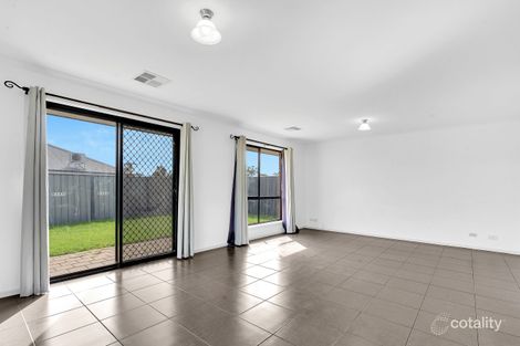 Property photo of 17 Hamra Drive Smithfield SA 5114