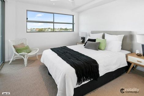 Property photo of 18/70-78 Bay Terrace Wynnum QLD 4178