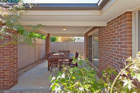 Property photo of 16 Stringybark Court Thurgoona NSW 2640