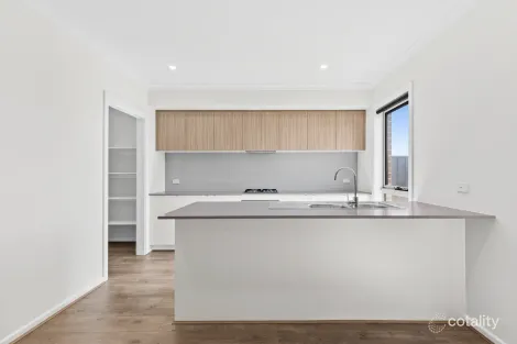 Property photo of 49 Tuff Street Werribee VIC 3030