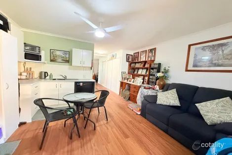 Property photo of 8/3 Snedden Street Bethania QLD 4205
