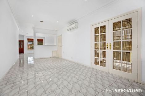 Property photo of 19 Feldspar Close St Albans VIC 3021