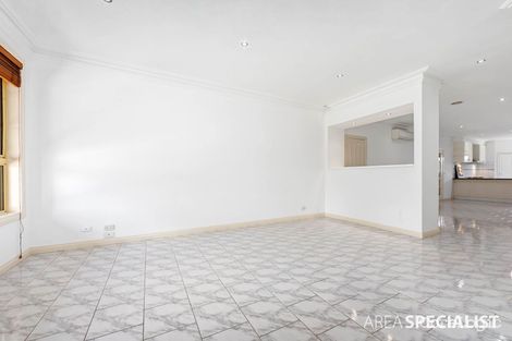 Property photo of 19 Feldspar Close St Albans VIC 3021