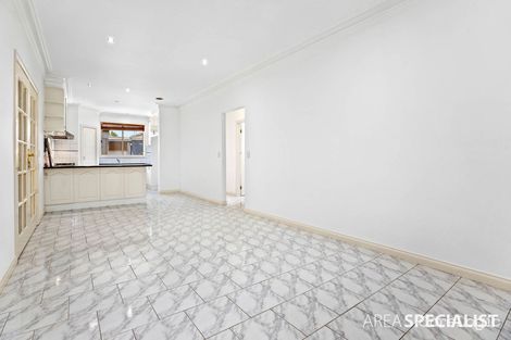 Property photo of 19 Feldspar Close St Albans VIC 3021