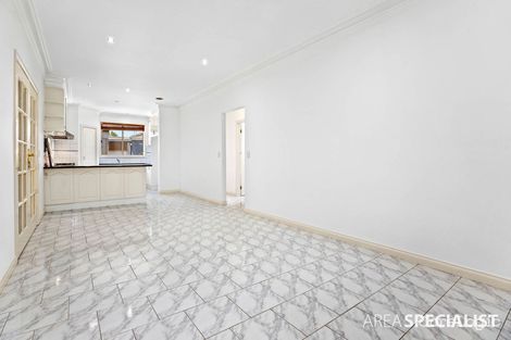 Property photo of 19 Feldspar Close St Albans VIC 3021