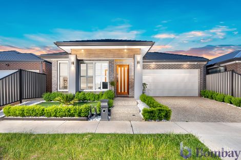 Property photo of 13 Streamside Drive Craigieburn VIC 3064