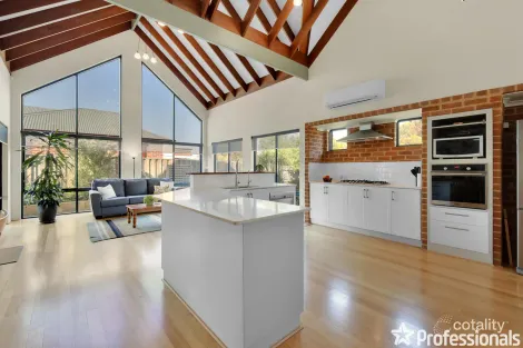 Property photo of 1 Ashridge Turn Canning Vale WA 6155